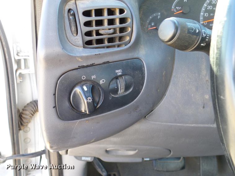 image for item DD1431 1999 Ford F150 pickup truck