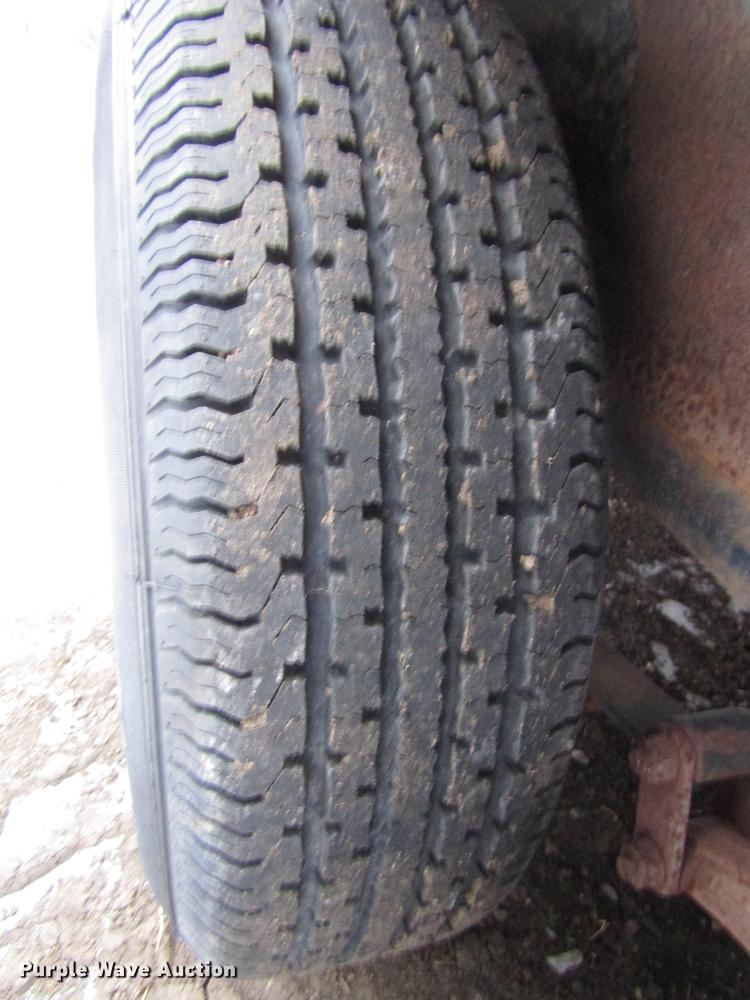 image for item DD2924 2011 Finish line equipment trailer