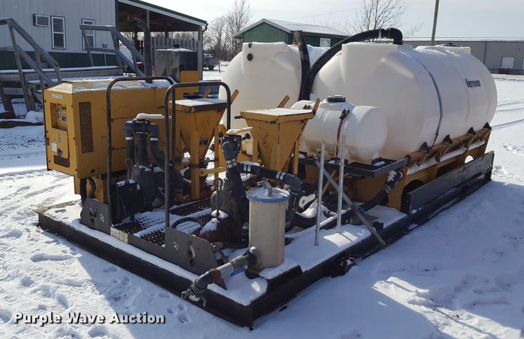 image for item DD9069 1998 Vermeer DT750 mud system