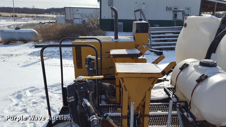 image for item DD9069 1998 Vermeer DT750 mud system