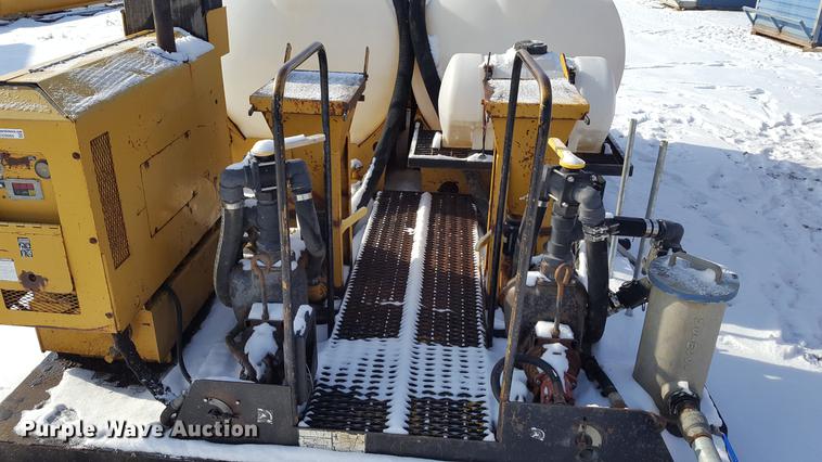 image for item DD9069 1998 Vermeer DT750 mud system