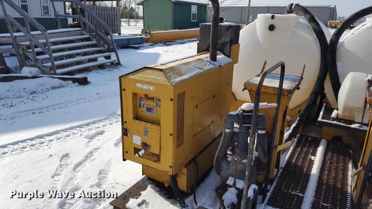 image for item DD9069 1998 Vermeer DT750 mud system