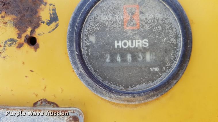 image for item DD9069 1998 Vermeer DT750 mud system