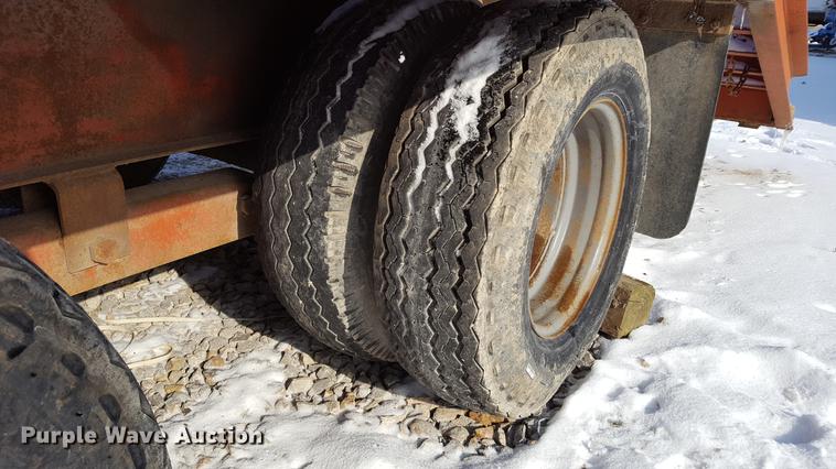 image for item DD9070 1996 Belshe equipment trailer