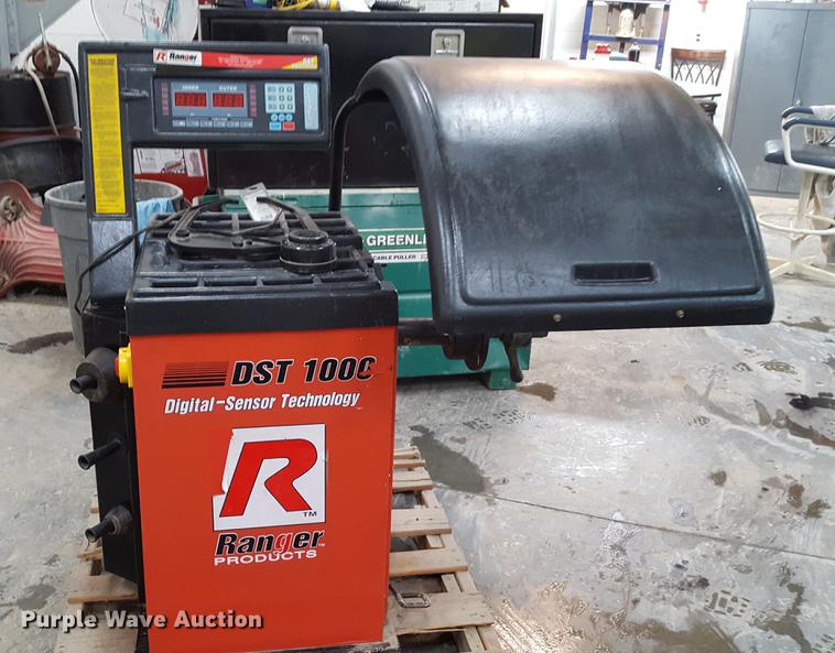 image for item DD9073 Ranger DST 1000 tire balancer