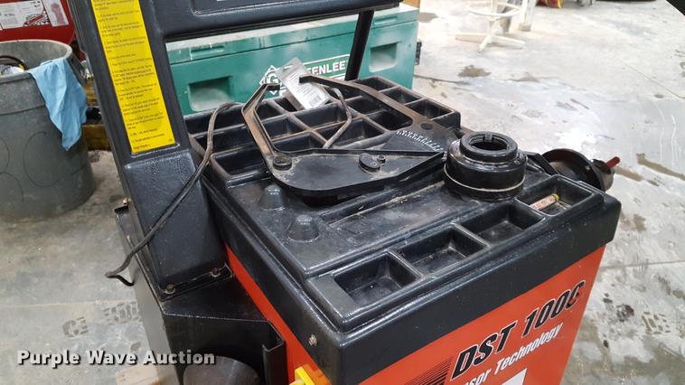 image for item DD9073 Ranger DST 1000 tire balancer