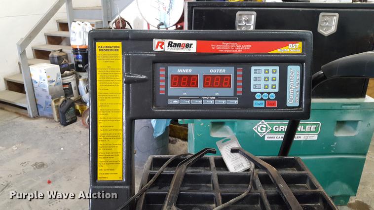 image for item DD9073 Ranger DST 1000 tire balancer