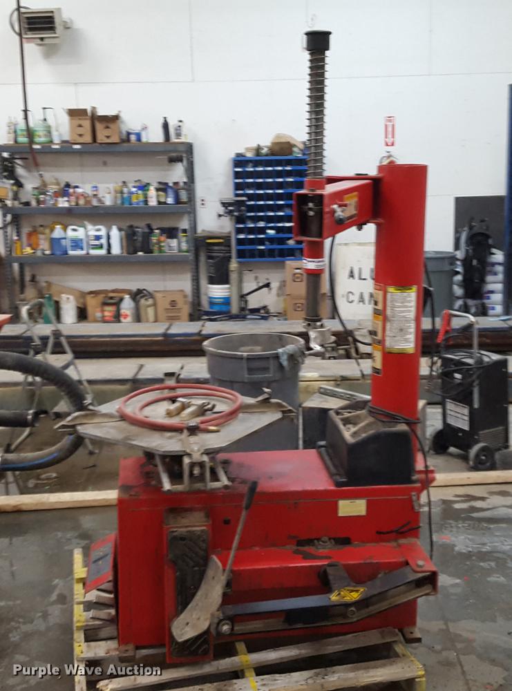 image for item DD9074 Derek Weaver tire machine