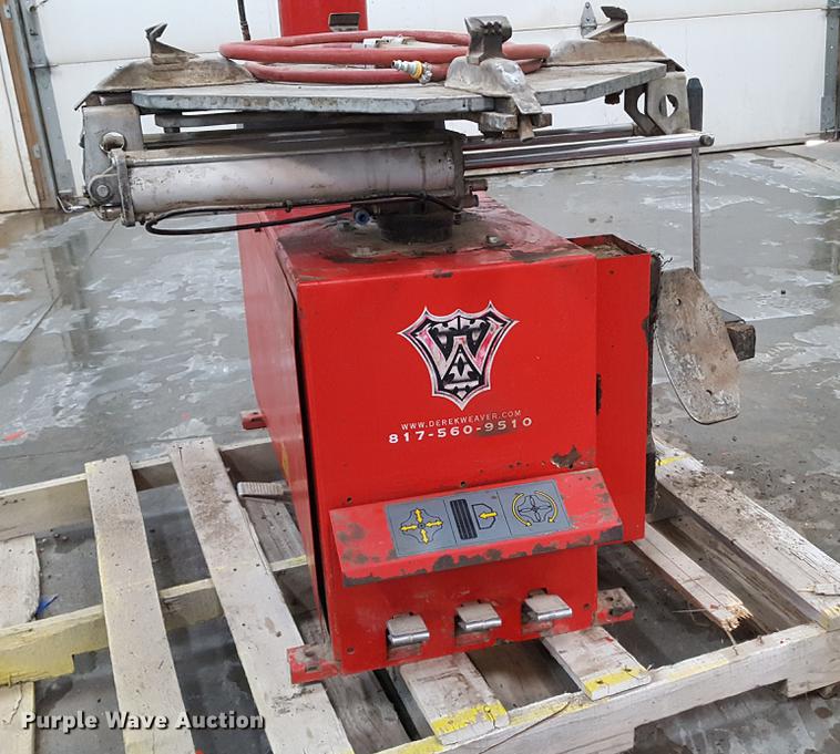 image for item DD9074 Derek Weaver tire machine