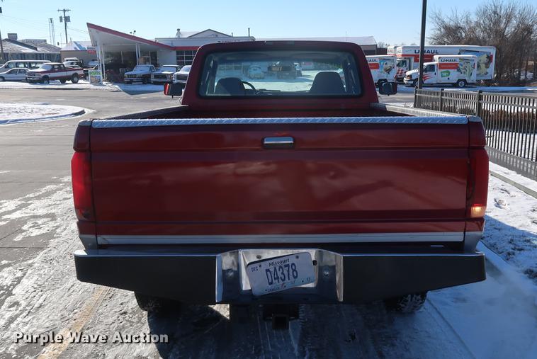 image for item DD9075 1997 Ford F250 SuperCab pickup truck