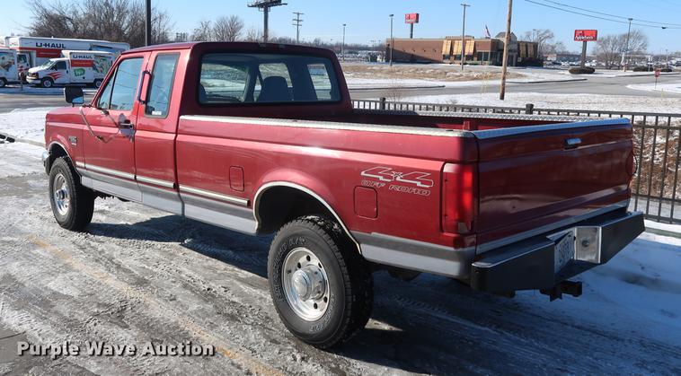 image for item DD9075 1997 Ford F250 SuperCab pickup truck