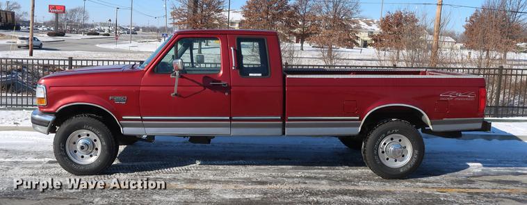 image for item DD9075 1997 Ford F250 SuperCab pickup truck