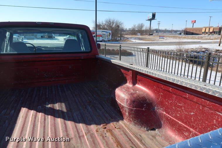 image for item DD9075 1997 Ford F250 SuperCab pickup truck