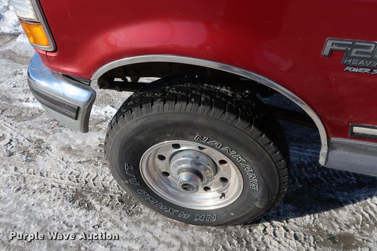 image for item DD9075 1997 Ford F250 SuperCab pickup truck