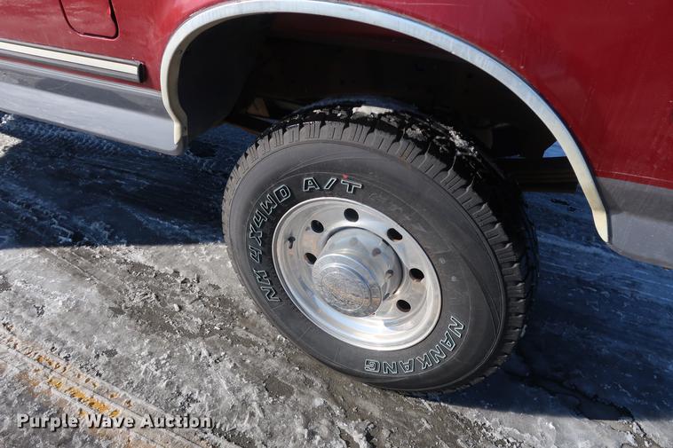 image for item DD9075 1997 Ford F250 SuperCab pickup truck