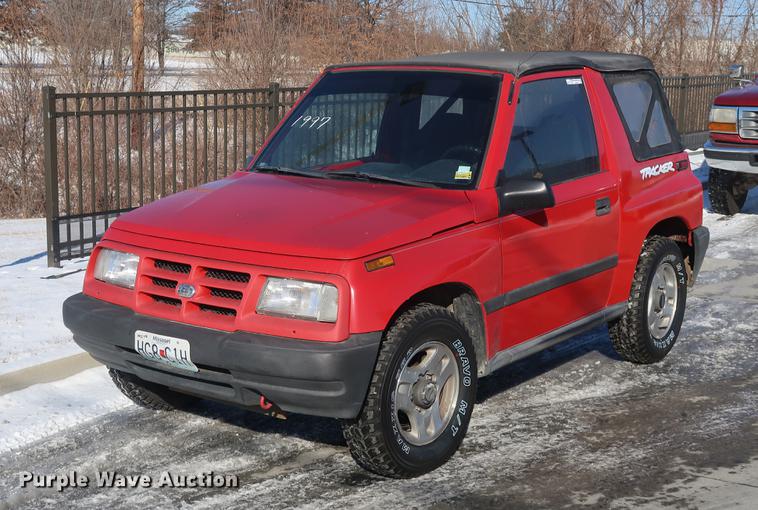 image for item DD9077 1997 Geo Tracker