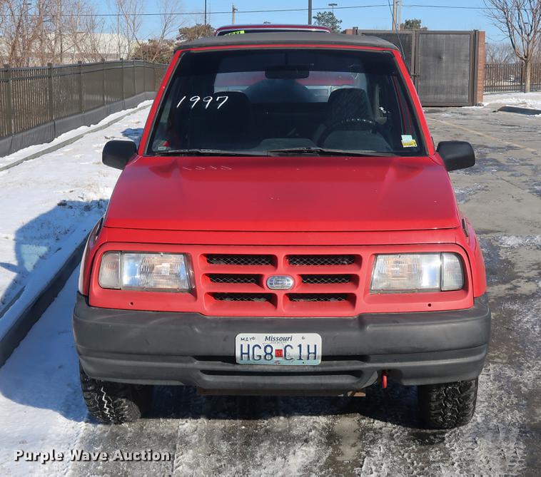 image for item DD9077 1997 Geo Tracker