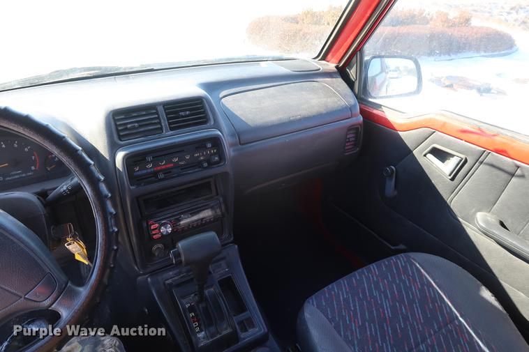 image for item DD9077 1997 Geo Tracker