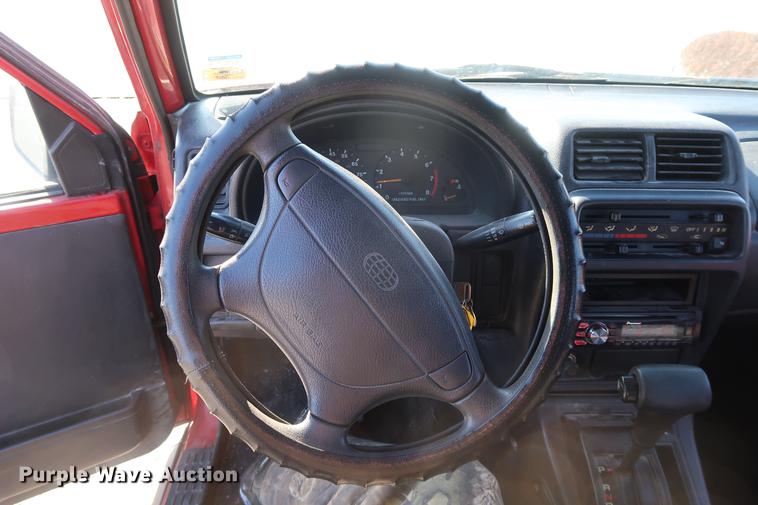 image for item DD9077 1997 Geo Tracker