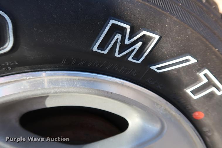 image for item DD9077 1997 Geo Tracker