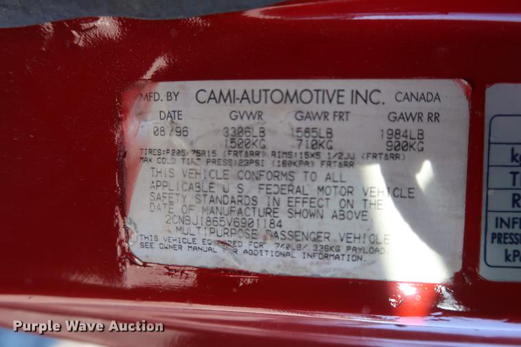 image for item DD9077 1997 Geo Tracker