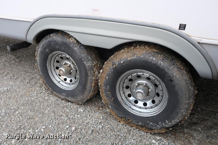 image for item DD9568 2003 Mckenzie Medallion camper