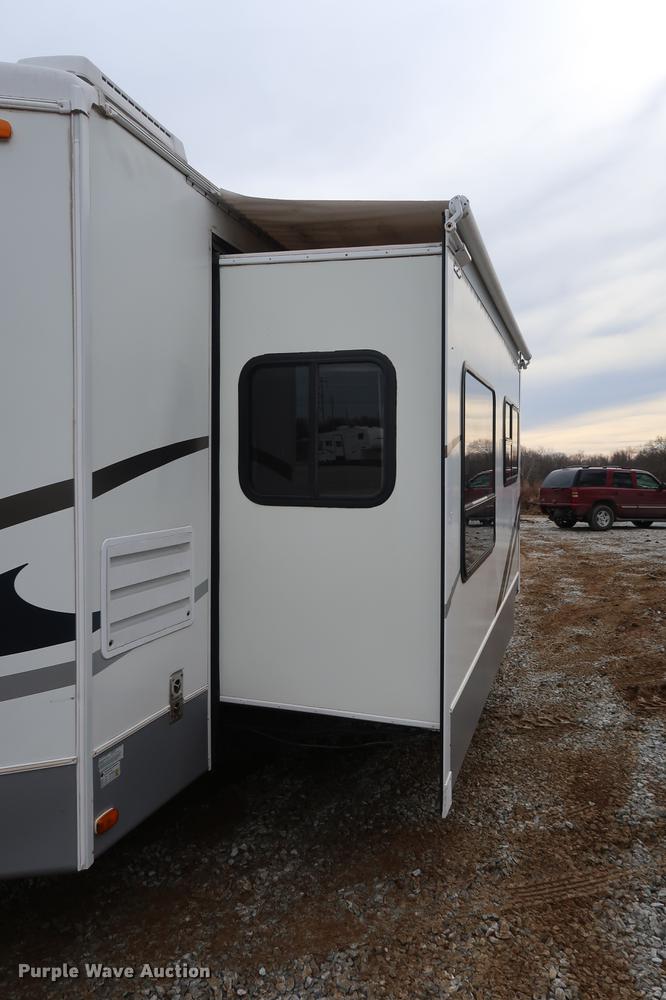 image for item DD9571 2007 Keystone VR1 camper