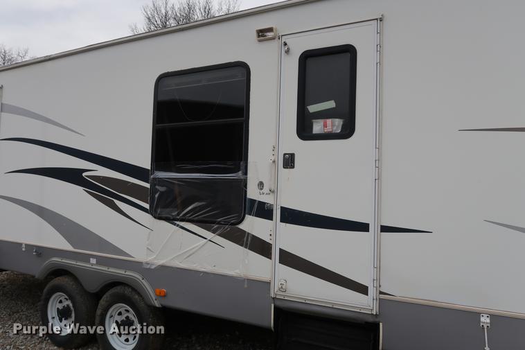 image for item DD9571 2007 Keystone VR1 camper