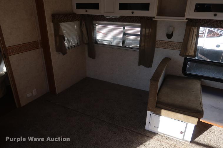 image for item DD9571 2007 Keystone VR1 camper