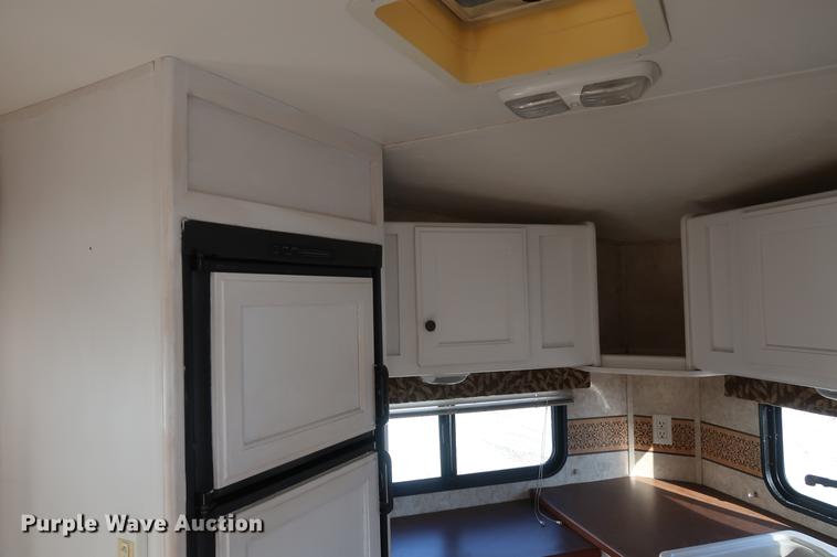 image for item DD9571 2007 Keystone VR1 camper