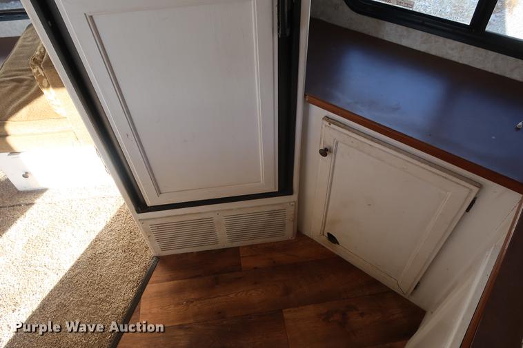 image for item DD9571 2007 Keystone VR1 camper