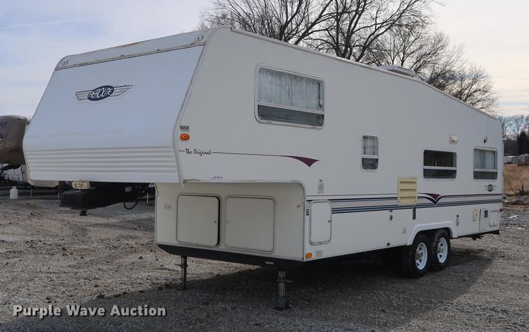 image for item DD9572 1997 Aerolite The original camper