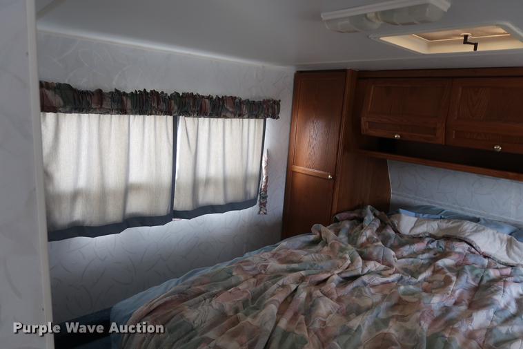 image for item DD9572 1997 Aerolite The original camper