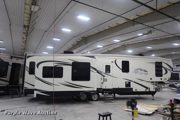 image for item DD9573 2013 Heartland Big Country camper