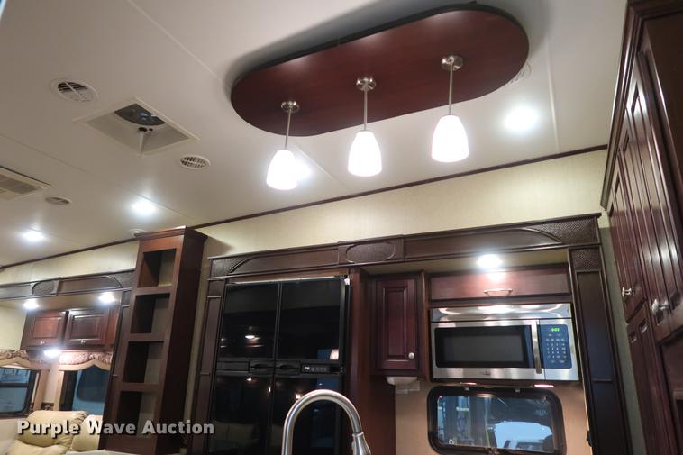 image for item DD9573 2013 Heartland Big Country camper