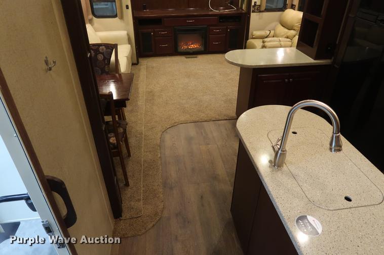 image for item DD9573 2013 Heartland Big Country camper