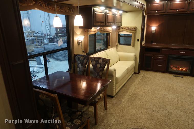 image for item DD9573 2013 Heartland Big Country camper