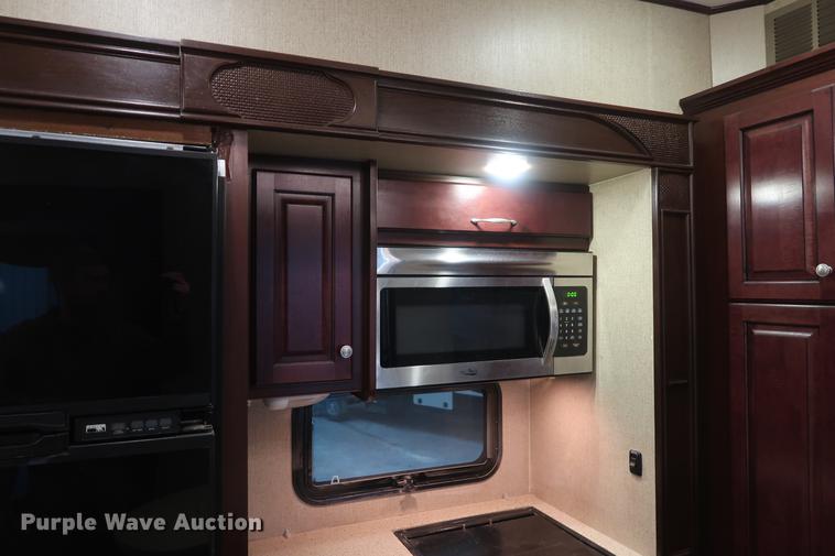 image for item DD9573 2013 Heartland Big Country camper