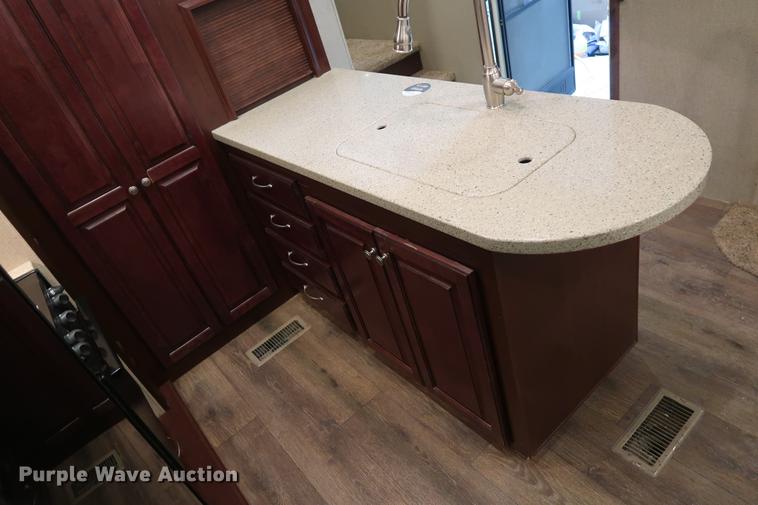 image for item DD9573 2013 Heartland Big Country camper