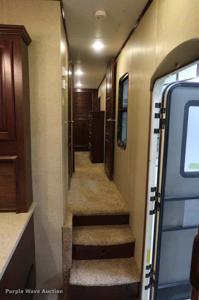 image for item DD9573 2013 Heartland Big Country camper