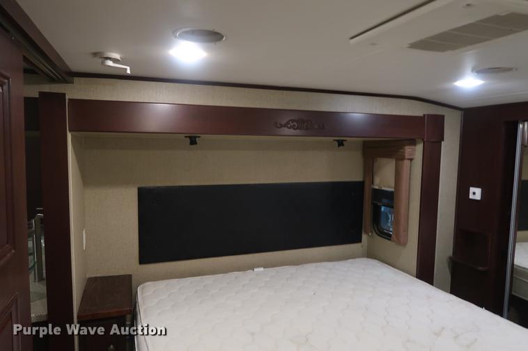 image for item DD9573 2013 Heartland Big Country camper