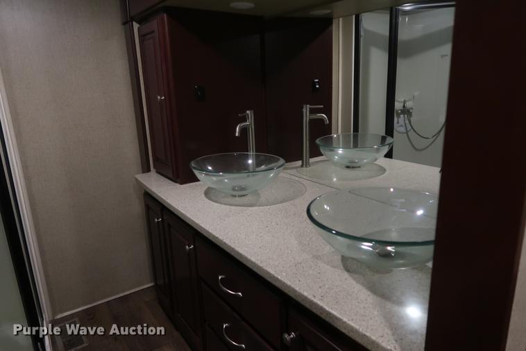 image for item DD9573 2013 Heartland Big Country camper