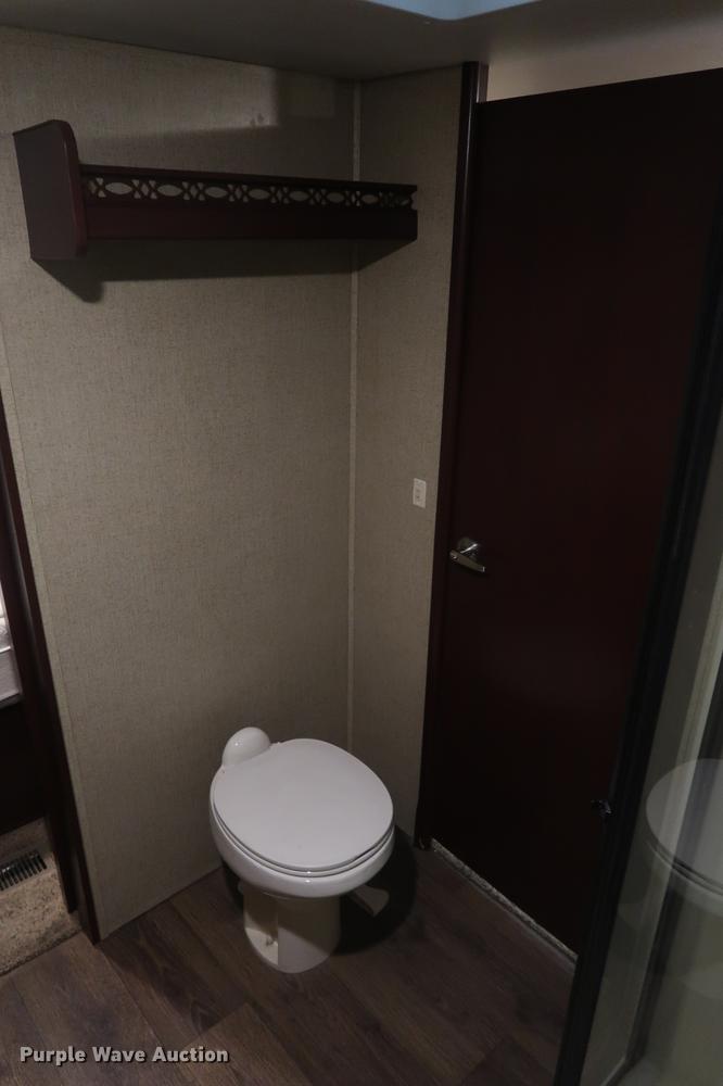 image for item DD9573 2013 Heartland Big Country camper