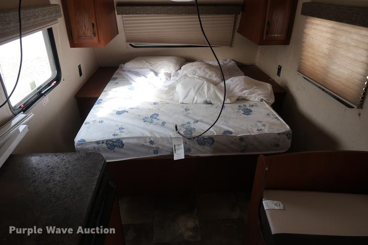 image for item DD9574 2015 Jayco Jayflight SLX camper