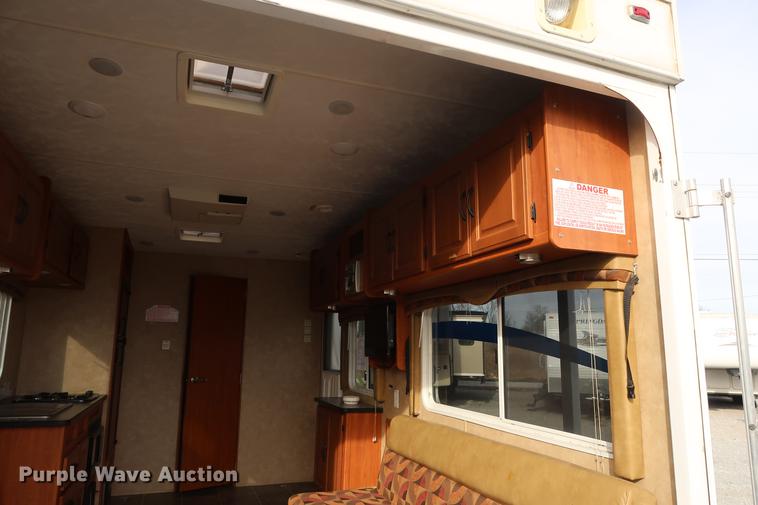 image for item DD9575 2010 Forest River Shockwave camper