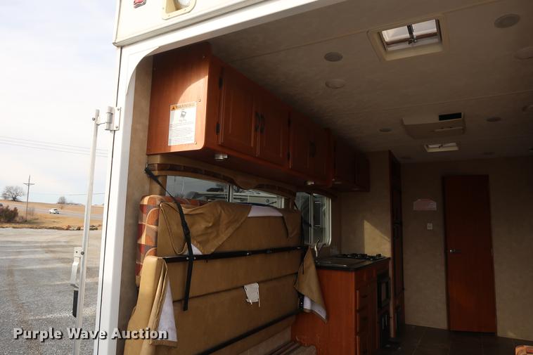 image for item DD9575 2010 Forest River Shockwave camper