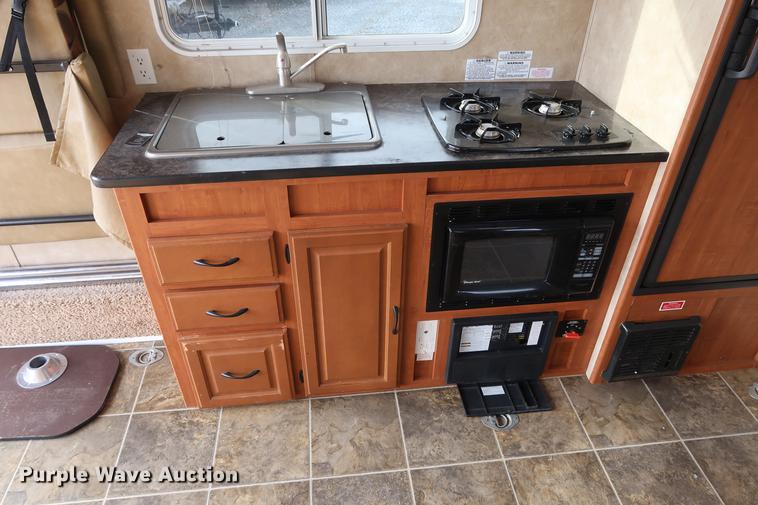 image for item DD9575 2010 Forest River Shockwave camper