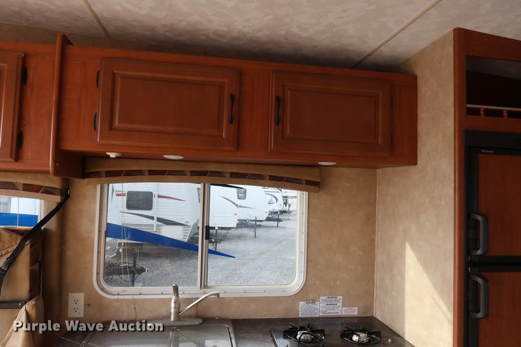 image for item DD9575 2010 Forest River Shockwave camper