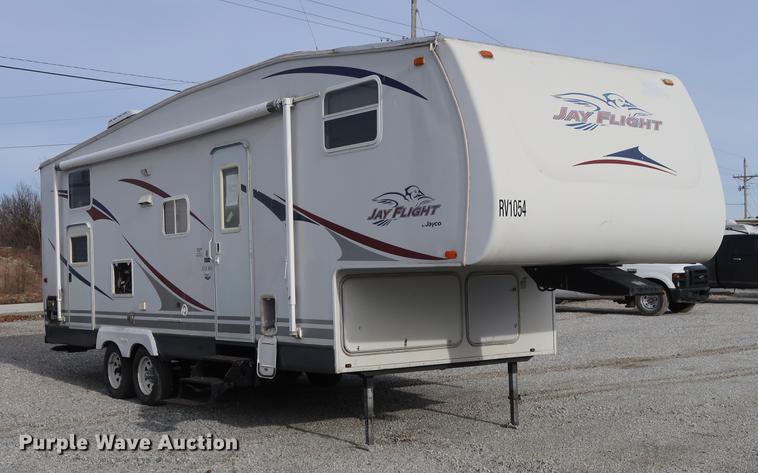 image for item DD9577 2006 Jayco Jayflight camper