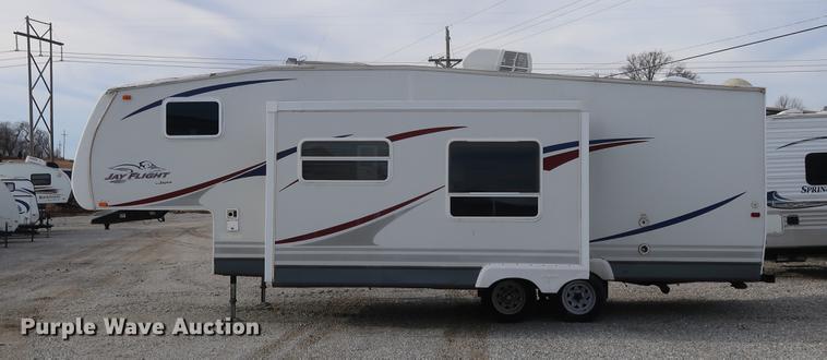 image for item DD9577 2006 Jayco Jayflight camper